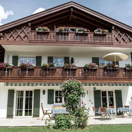 Gaestehaus Quirin Гармиш-Партенкирхен Экстерьер фото