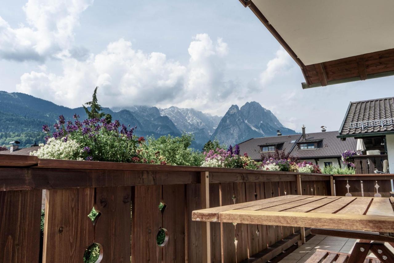 Gaestehaus Quirin Гармиш-Партенкирхен Экстерьер фото