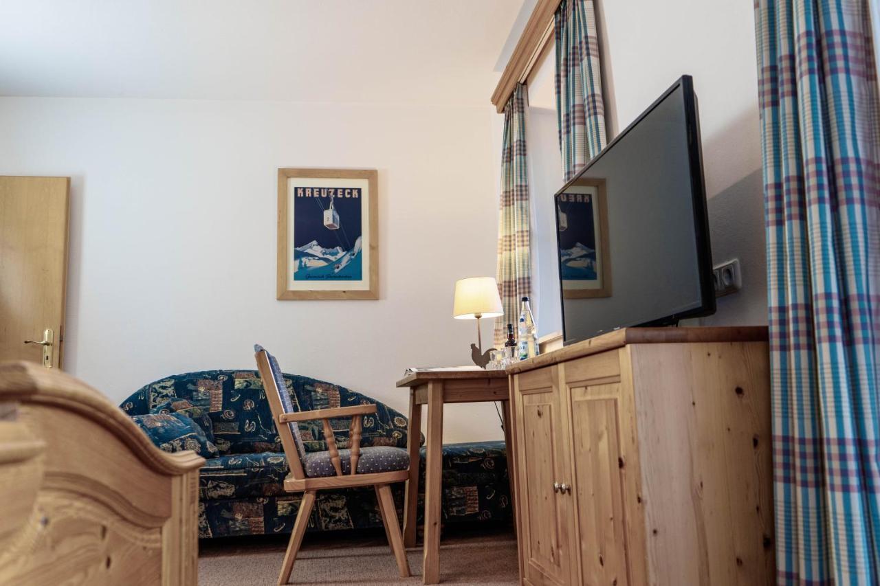 Gaestehaus Quirin Гармиш-Партенкирхен Экстерьер фото