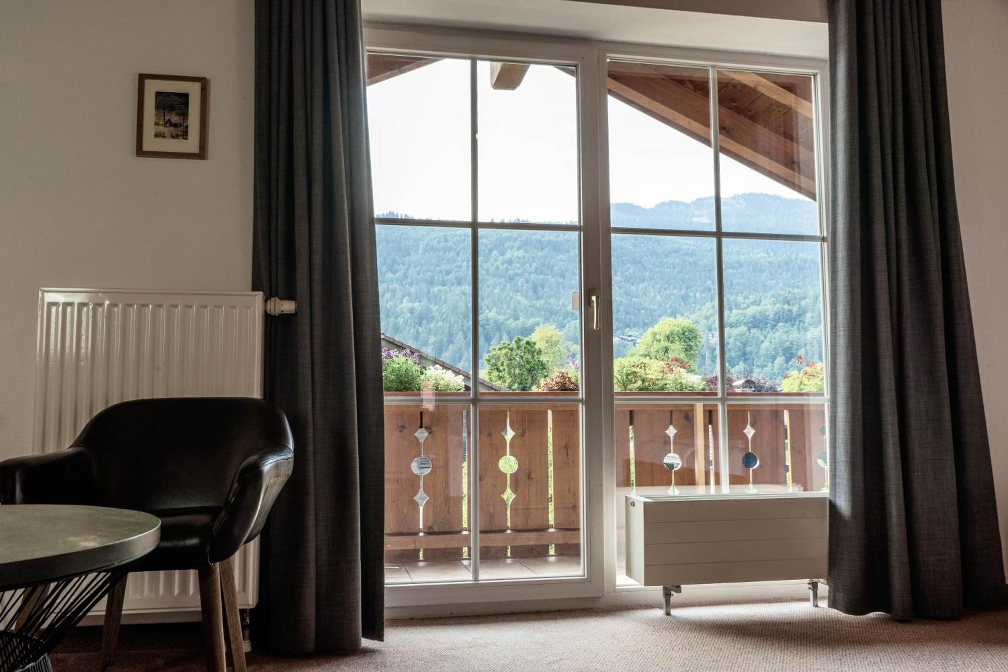 Gaestehaus Quirin Гармиш-Партенкирхен Экстерьер фото