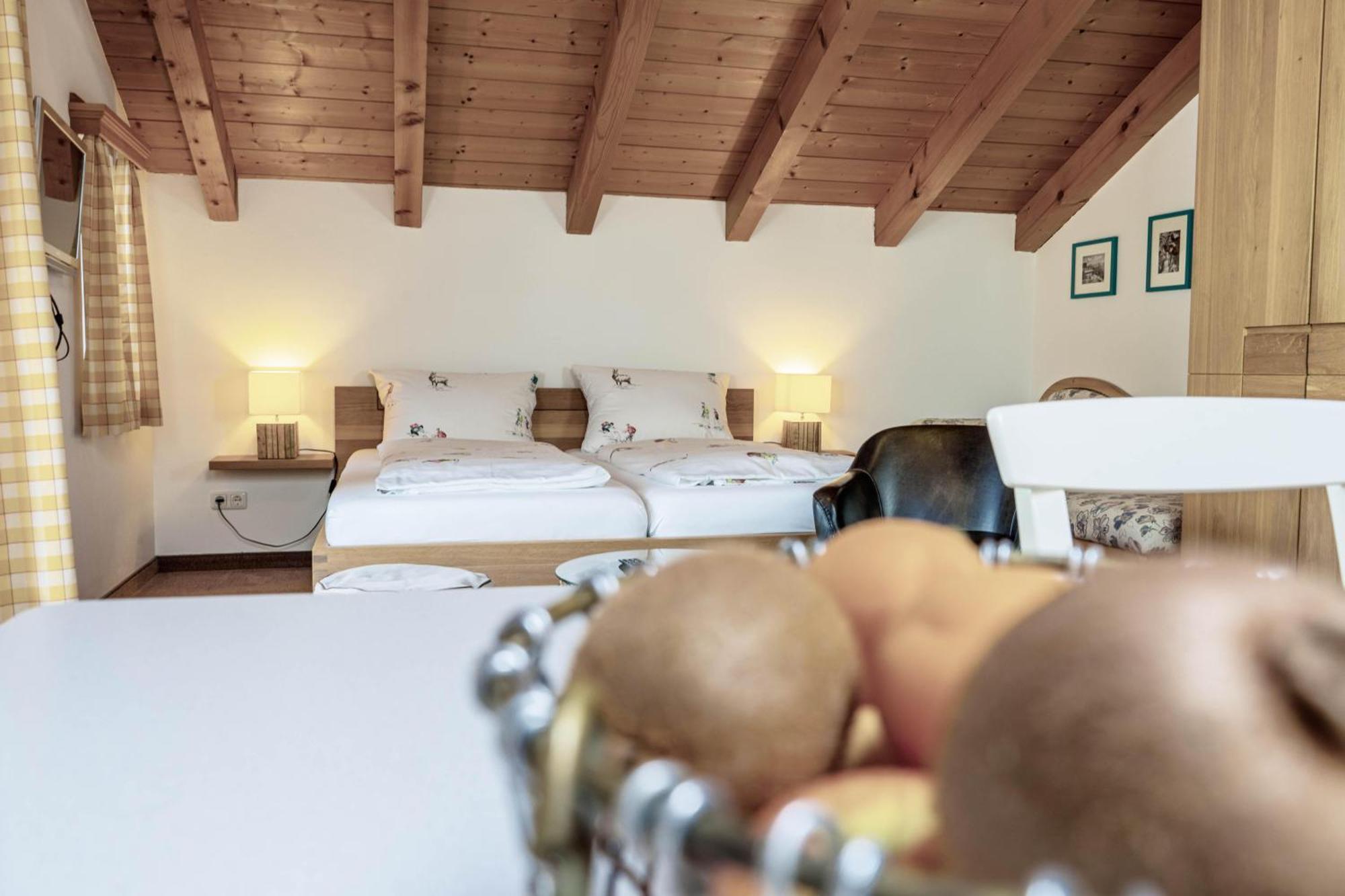 Gaestehaus Quirin Гармиш-Партенкирхен Экстерьер фото
