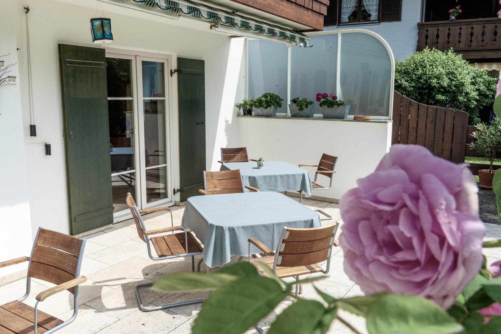 Gaestehaus Quirin Гармиш-Партенкирхен Экстерьер фото